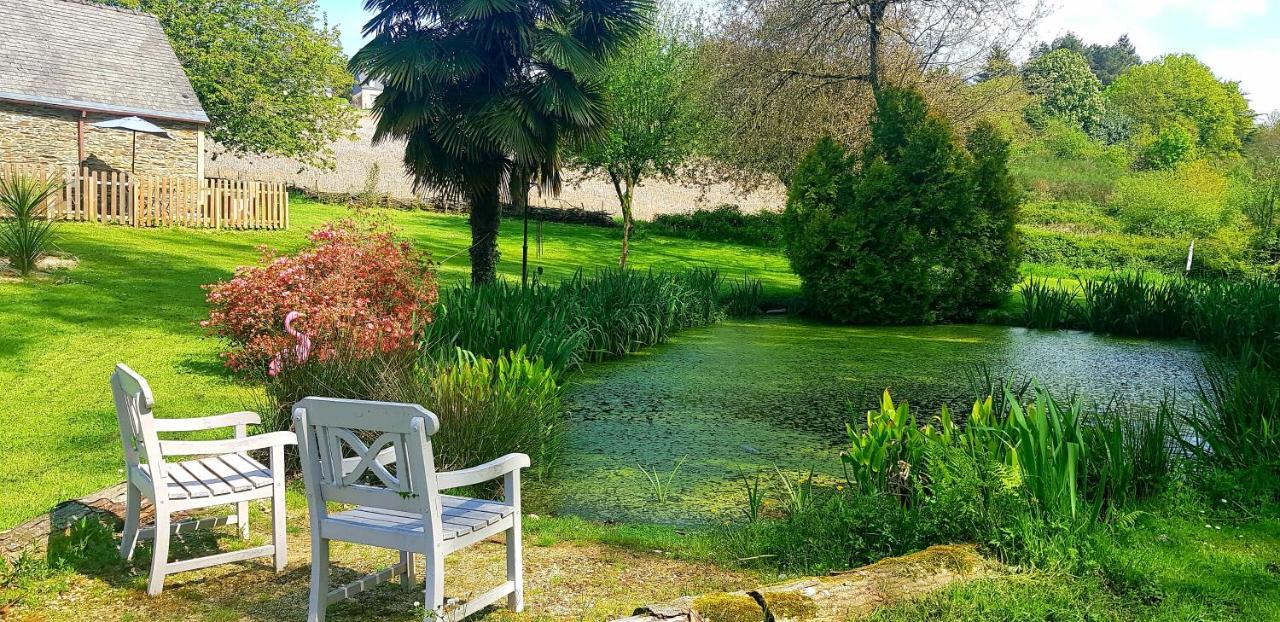 Le Vieux Moulin Gites - A Charming Stone Cottage With Garden View And Seasonal Pool Guegon ภายนอก รูปภาพ